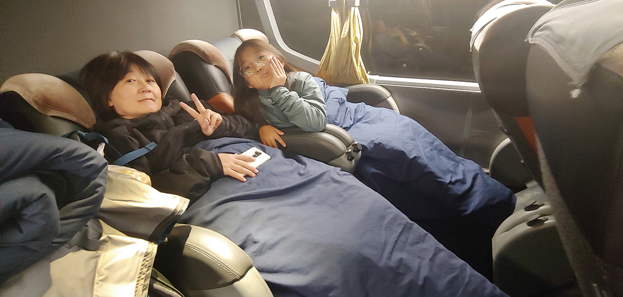 완전히 드러누워 갈 수 있는 까마버스.