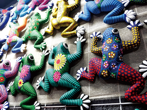 과나후아토의 상징 개구리. 과나후아토라는 어원이 원주민어 '개구리의 언덕'에서 유래했다고 한다