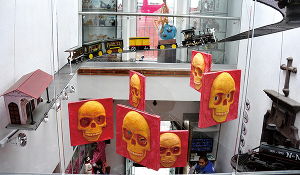 멕시코 사람들의 해골 사랑은 장난감 박물관에서도 여지없이 드러난다