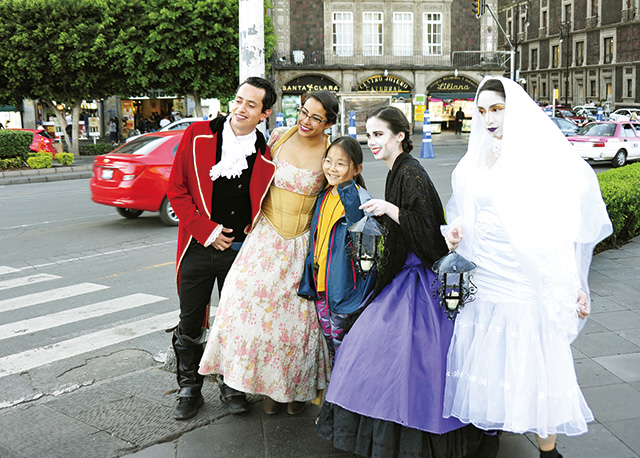 축제는 아직 끝나지 않았다