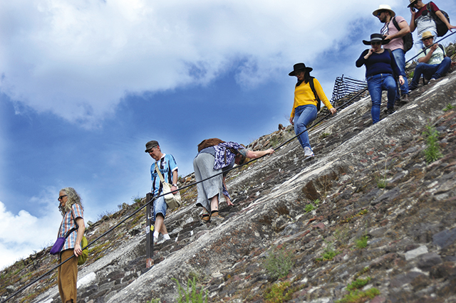 태양의 신전 피라미드, 경사가 가파르다