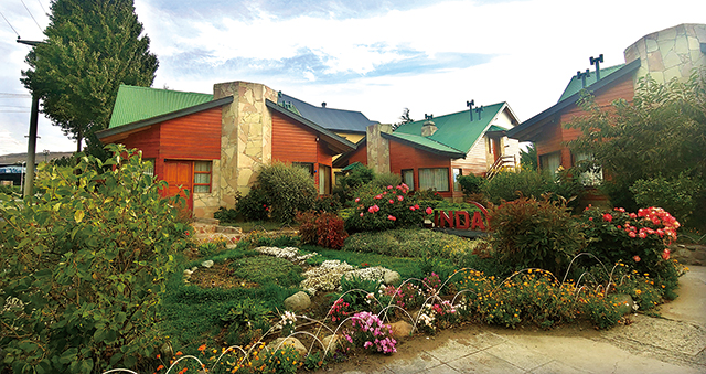 담이 없는 호텔 린다비스타. 호텔이 아니라 정원이 아름다운 일반 가정집 같다