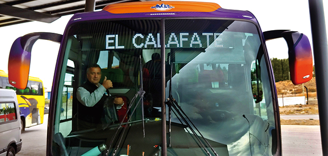 엘 칼라파테행 버스. 아르헨티나로 들어가는 국경버스다