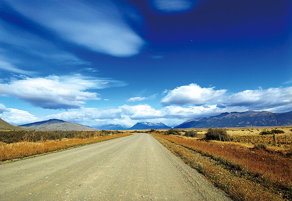 끝없이 뻗은 길, 저 끝에 뭐가 있을까