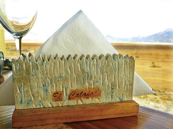 모레노 빙하 형상의 냅킨꽂이, 저 냅킨으로 아쉬움을 닦는다