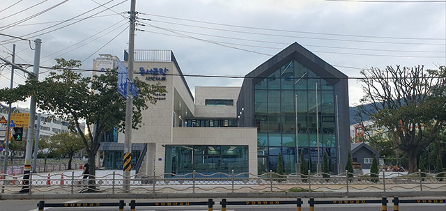 사천 동서금동행정복지센터 동측면