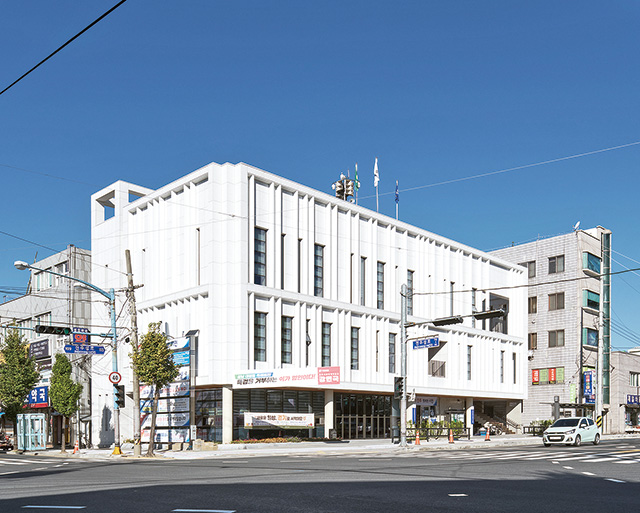 진주 상봉동행정복지센터 정면