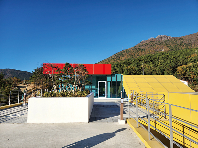 거제 어린이 교통공원 외부 전경.