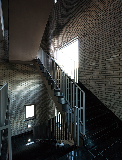 산란된 간접광이 인상적인 서정웨딩 내부