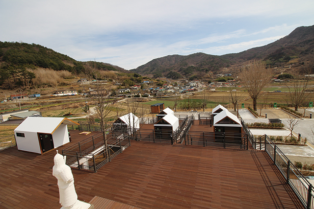 남해 ‘덕신야영장’ 하늘숲데크와 솔막