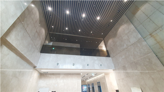 창원 석전동 경남중앙신협 사옥 1층 메인 로비