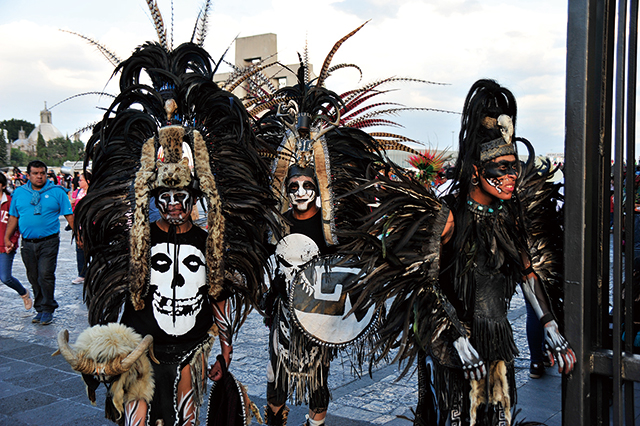  멈추지 않기 위해 가늘게 흐름을 이어가는 인디언의 후예들