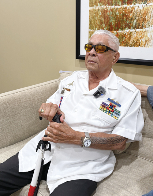 칼레오하노씨가 1950년 11월, 겨울 강추위 속에서 중공군과 전투했던 당시 이야기를 전하고 있다