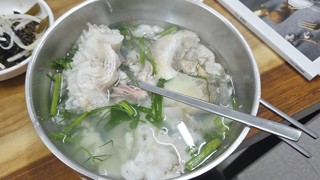 시원한 물메기탕