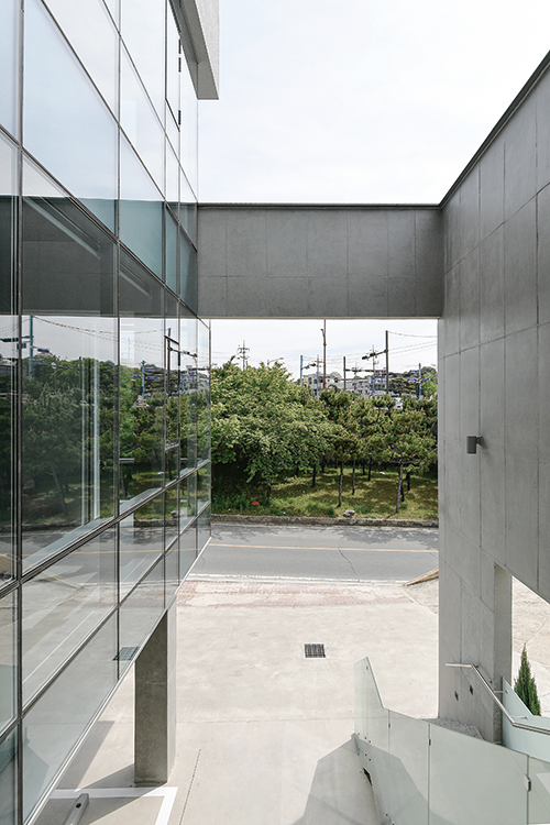 ‘나불천가-PAC갤러리’ 2층 계단