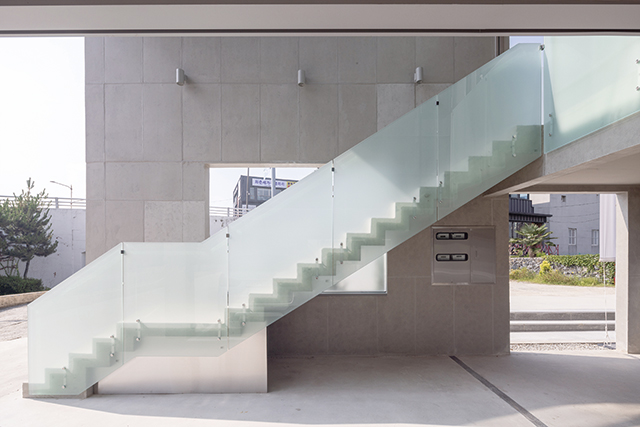 ‘나불천가-PAC갤러리’ 건물 외부 계단